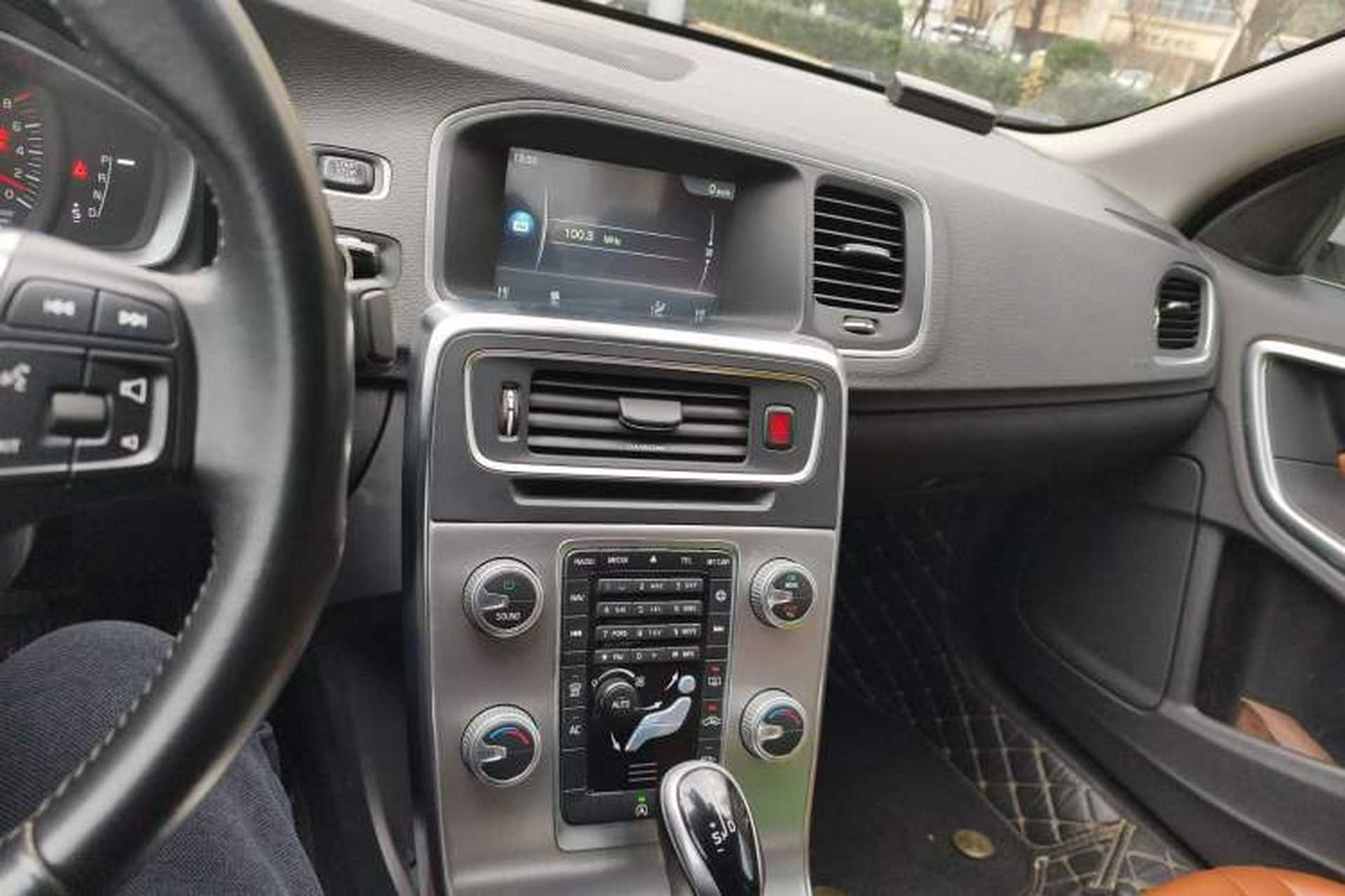 Used Volvo S60 2017 S60L T3 Smart Upgrade Edition Audio And AC Panel