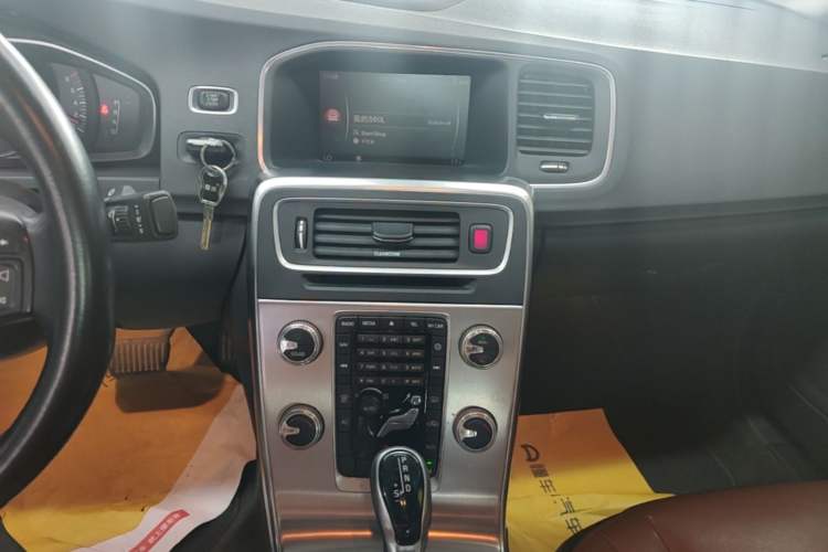 Used Volvo S60 2017 S60L T3 Smart Upgrade Edition Audio And AC Panel