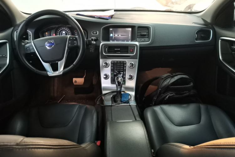 Used Volvo S60 2017 S60L T3 Smart Upgrade Edition Center Console