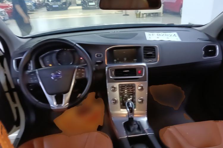Used Volvo S60 2017 S60L T5 Intelligent Drive Edition Center Console