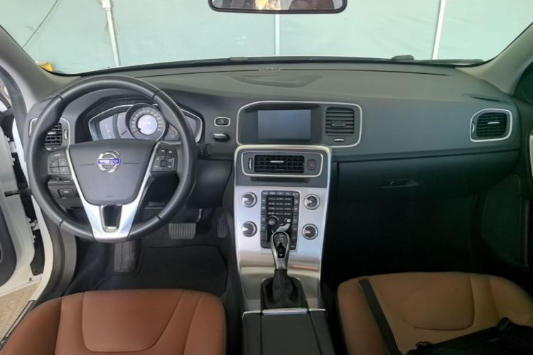 Used Volvo S60 2017 S60L T3 Smart Upgrade Edition Center Console