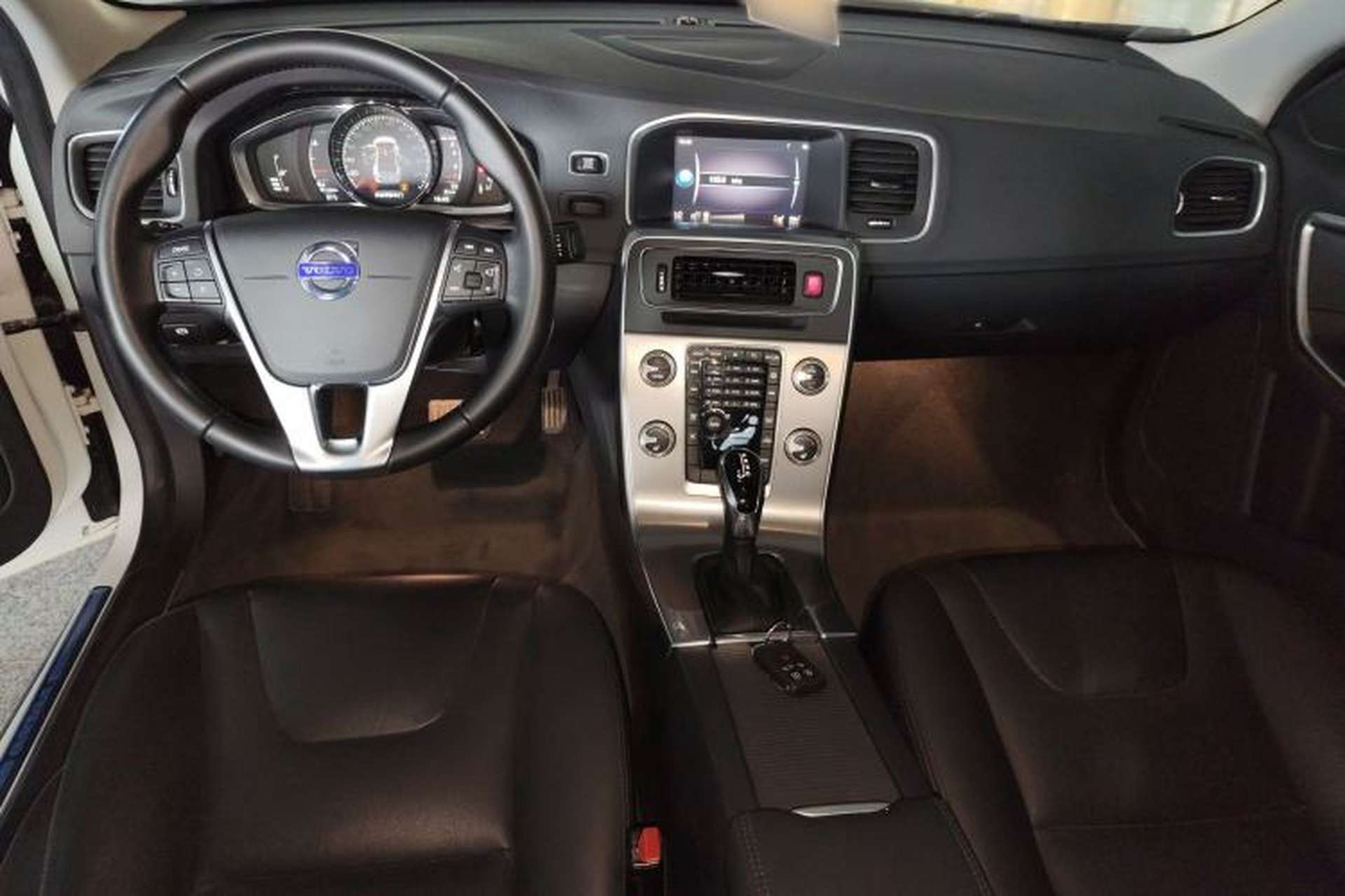 Used Volvo S60 2017 S60L T4 Smart Range Edition Center Console