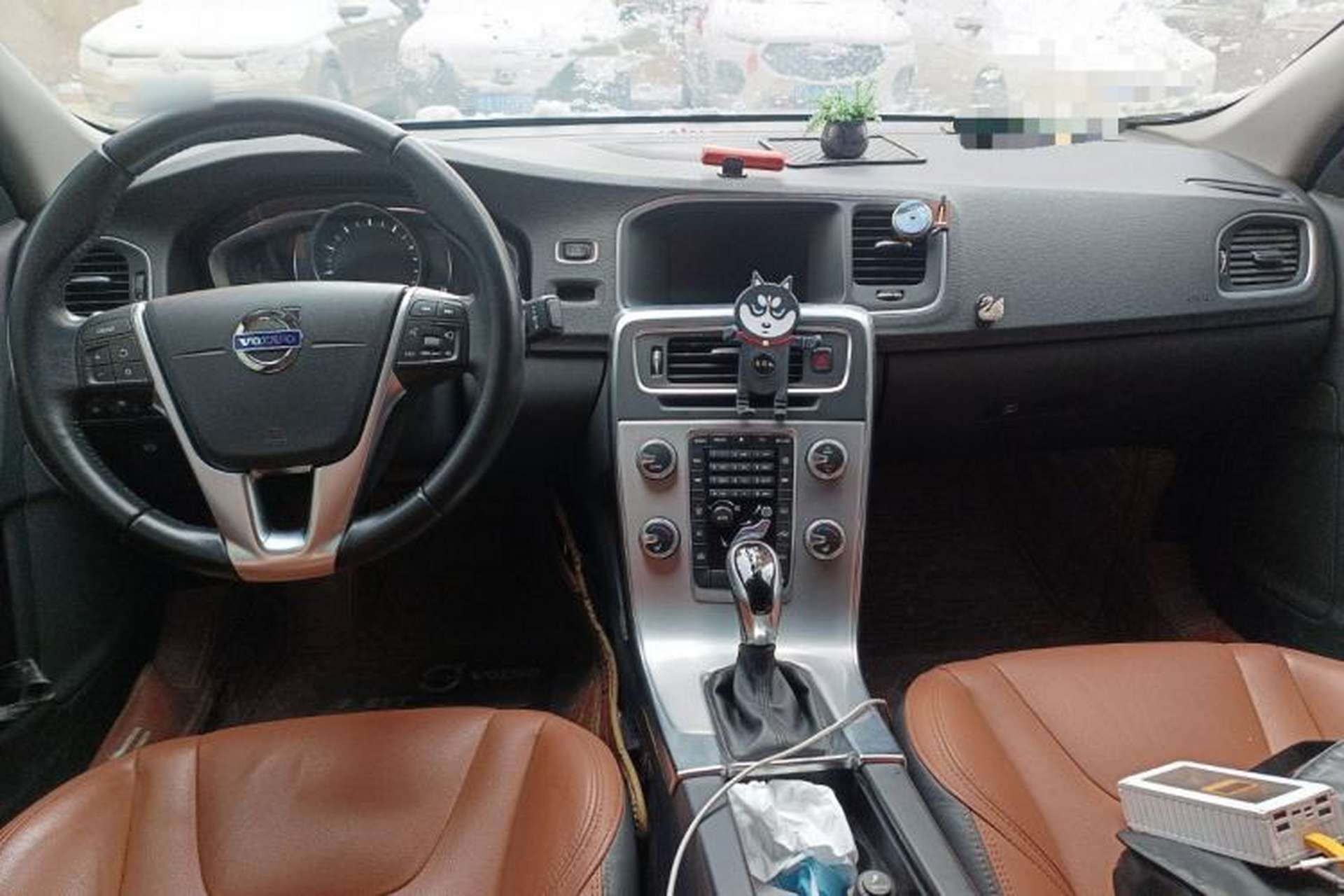 Used Volvo S60 2017 S60L T5 Intelligent Drive Edition Center Console