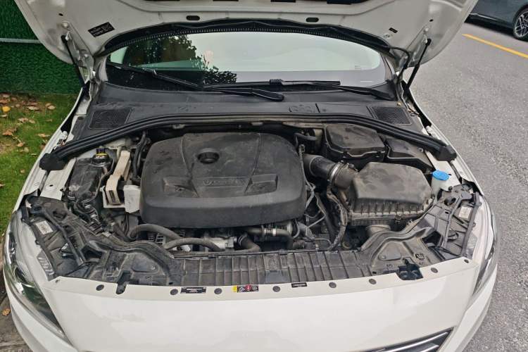 Used Volvo S60 2017 S60L T3 Smart Upgrade Edition Engine Bay