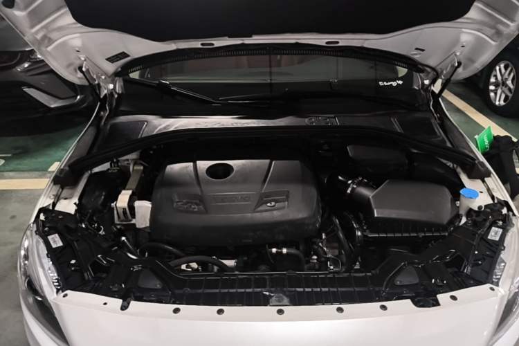Used Volvo S60 2017 S60L T3 Smart Upgrade Edition Engine Bay