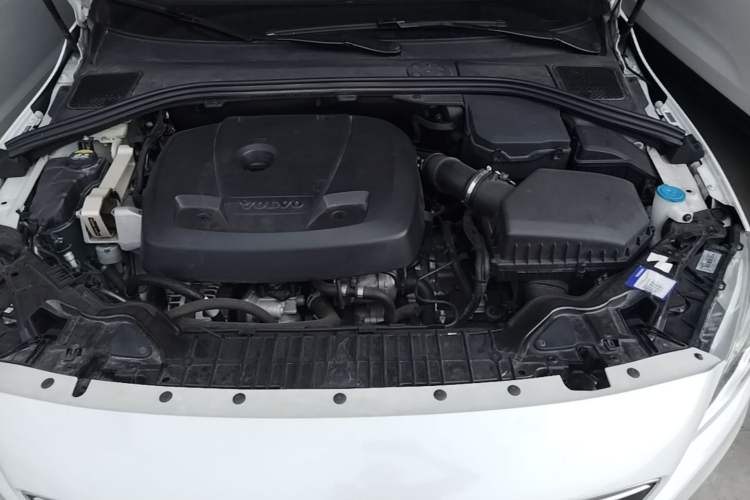 Used Volvo S60 2017 S60L T4 Smart Range Edition Engine Bay