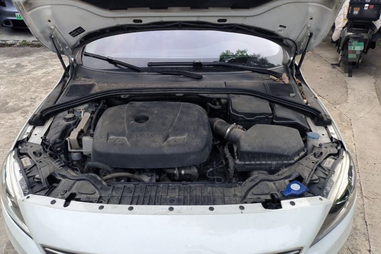 Used Volvo S60 2017 S60L T4 Smart Range Edition Engine Bay
