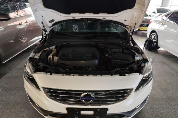 Used Volvo S60 2017 S60L T4 Smart Range Edition Engine Bay