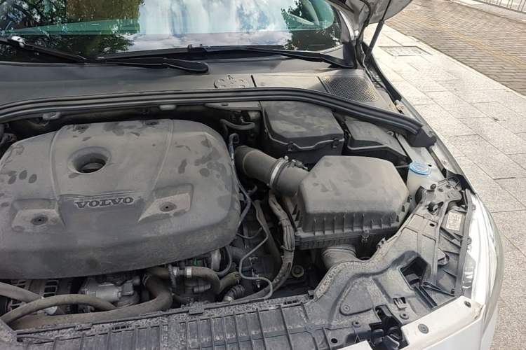 Used Volvo S60 2017 S60L T3 Smart Upgrade Edition Engine Bay Left