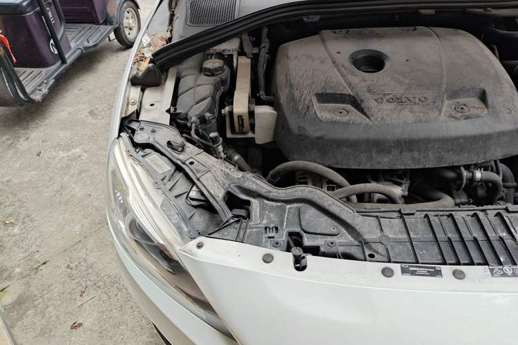 Used Volvo S60 2017 S60L T3 Smart Upgrade Edition Engine Bay Right