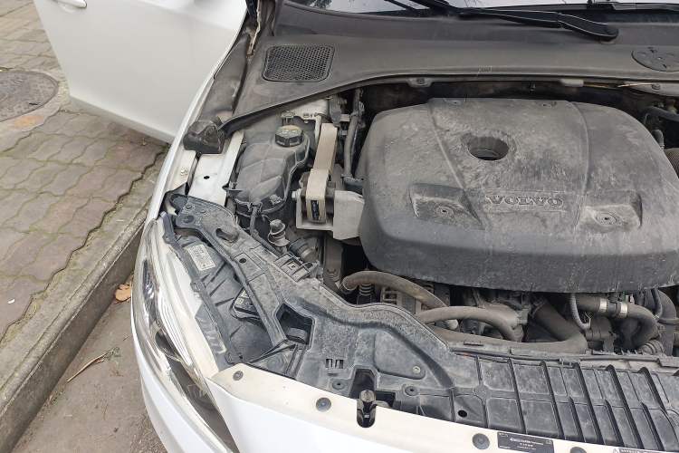 Used Volvo S60 2017 S60L T3 Smart Upgrade Edition Engine Bay Right