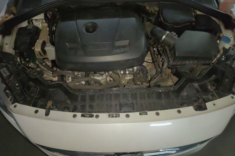 Used Volvo S60 2017 S60L T3 Smart Upgrade Edition Engine Bay