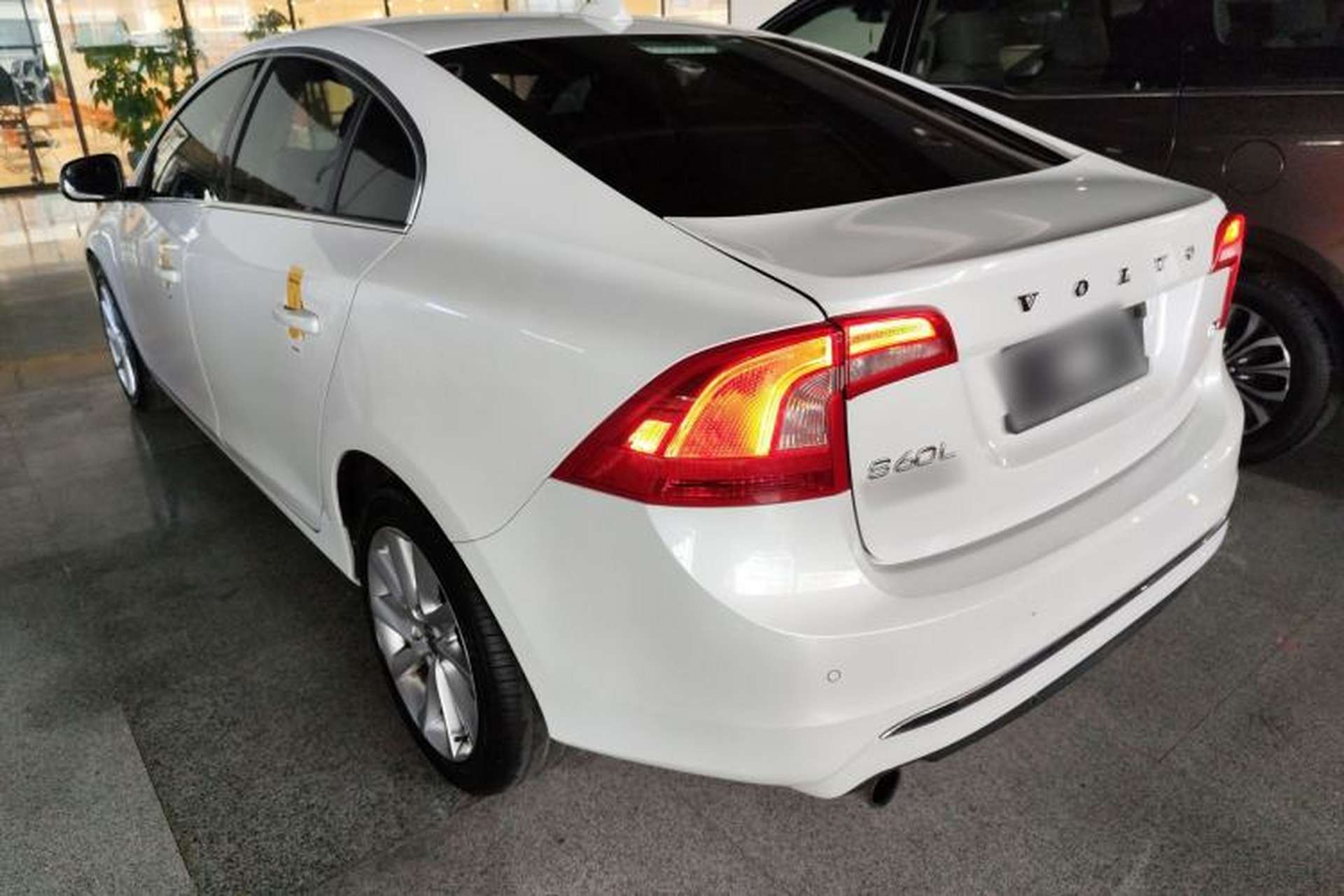 Used Volvo S60 2017 S60L T4 Smart Range Edition Exterior 2