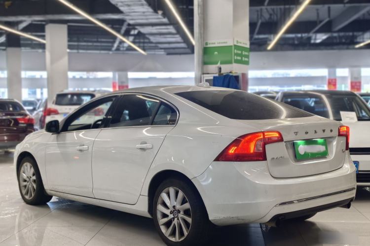 Used Volvo S60 2017 S60L T4 Smart Range Edition Exterior 4
