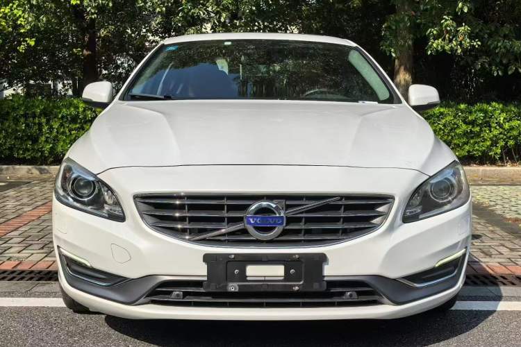 Used Volvo S60 2017 S60L T4 Smart Range Edition Exterior 4