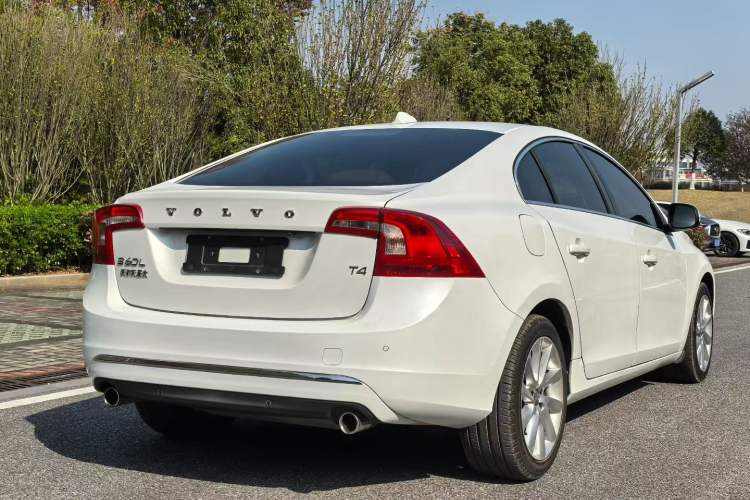 Used Volvo S60 2017 S60L T4 Smart Range Edition Exterior 8