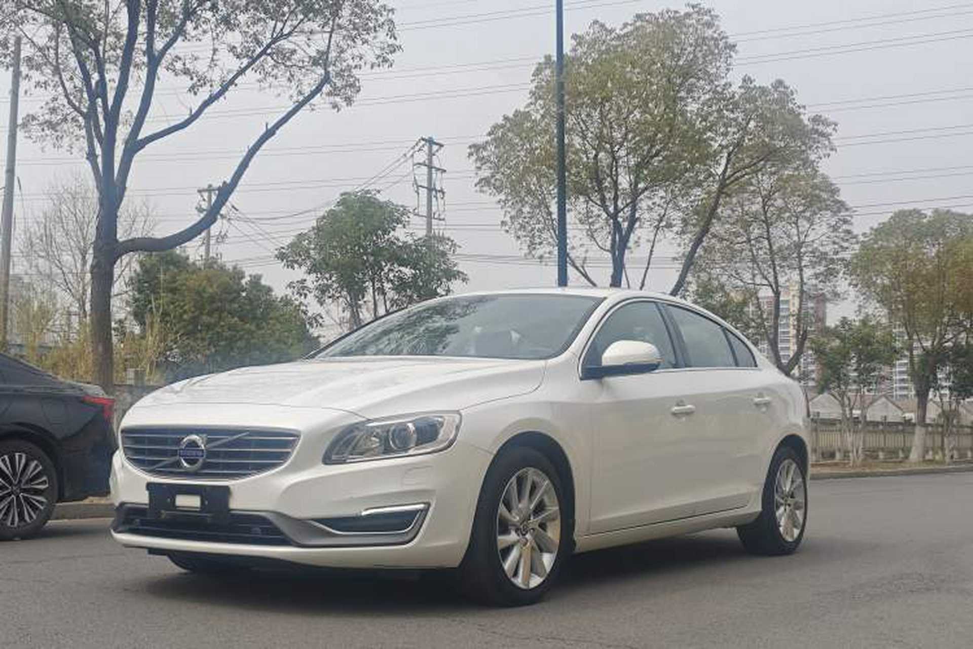 Used Volvo S60 2017 S60L T4 Smart Range Edition Front Left 45 Deg