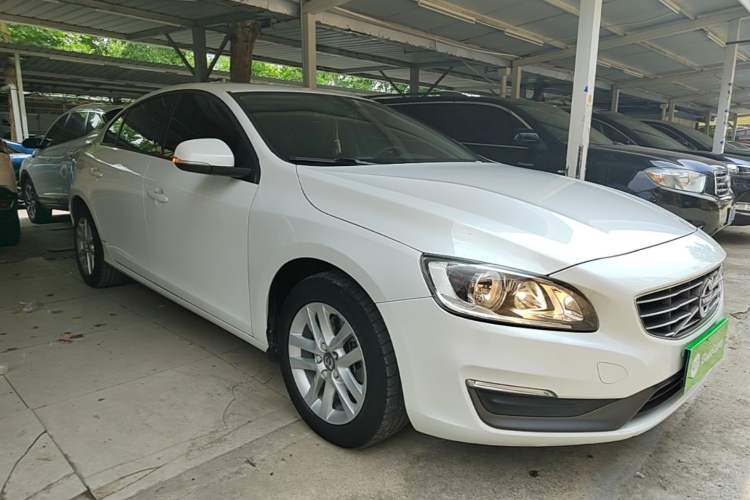 Used Volvo S60 2017 S60L T3 Smart Drive Edition Front Right 45 Deg