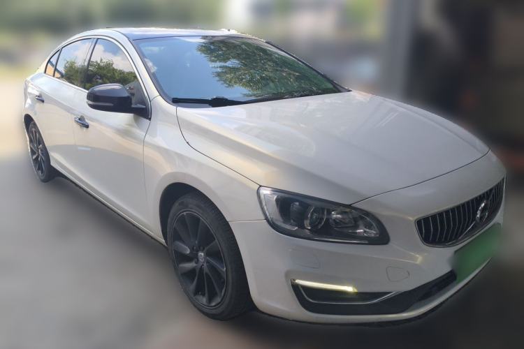 Used Volvo S60 2017 S60L T4 Smart Range Edition Front Right 45 Deg