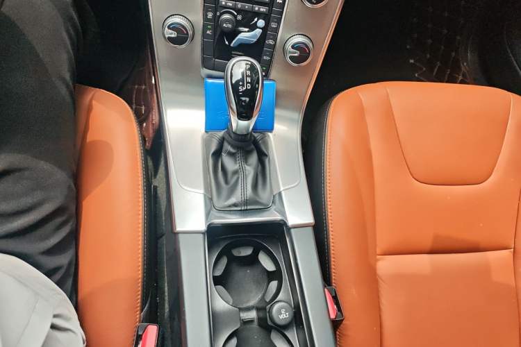 Used Volvo S60 2017 S60L T3 Smart Upgrade Edition Gear Lever