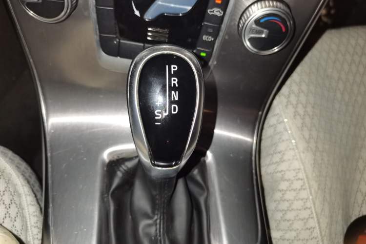 Used Volvo S60 2017 S60L T3 Smart Upgrade Edition Gear Lever