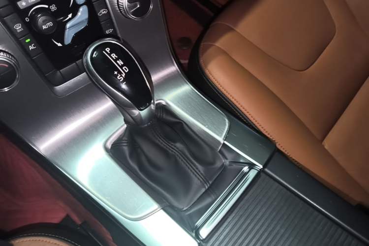 Used Volvo S60 2017 S60L T3 Smart Upgrade Edition Gear Lever