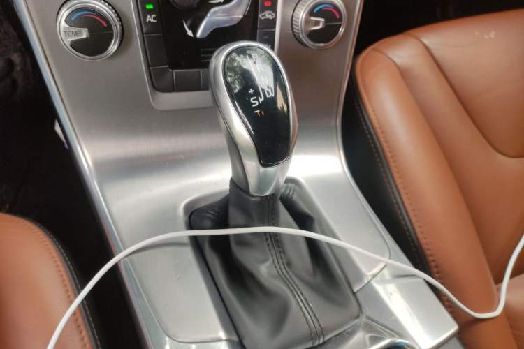 Used Volvo S60 2017 S60L T3 Smart Upgrade Edition Gear Lever