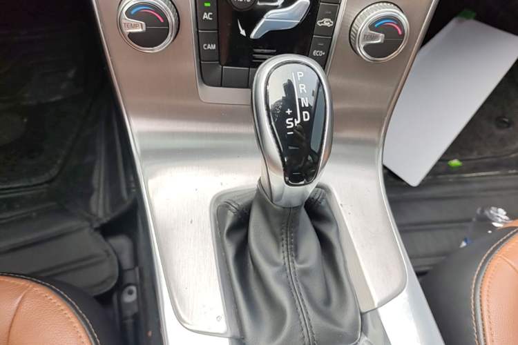 Used Volvo S60 2017 S60L T3 Smart Upgrade Edition Gear Lever
