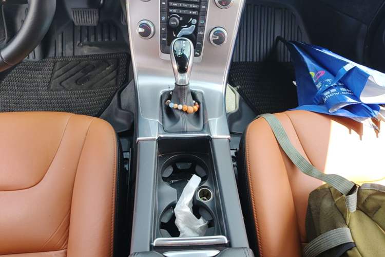 Used Volvo S60 2017 S60L T3 Smart Upgrade Edition Gear Lever