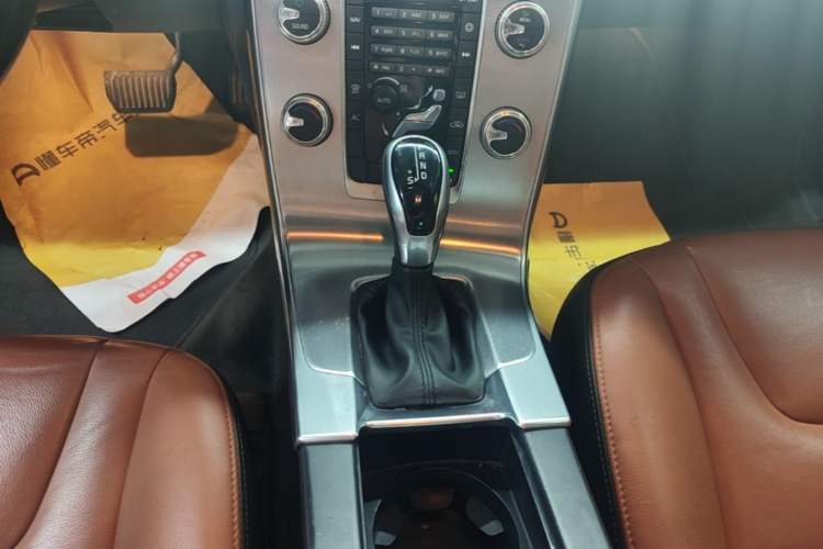 Used Volvo S60 2017 S60L T3 Smart Upgrade Edition Gear Lever