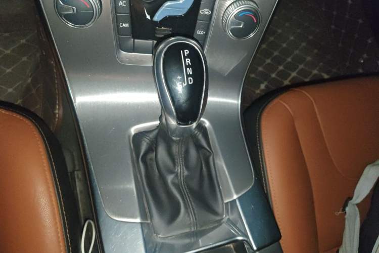 Used Volvo S60 2017 S60L T3 Smart Upgrade Edition Gear Lever