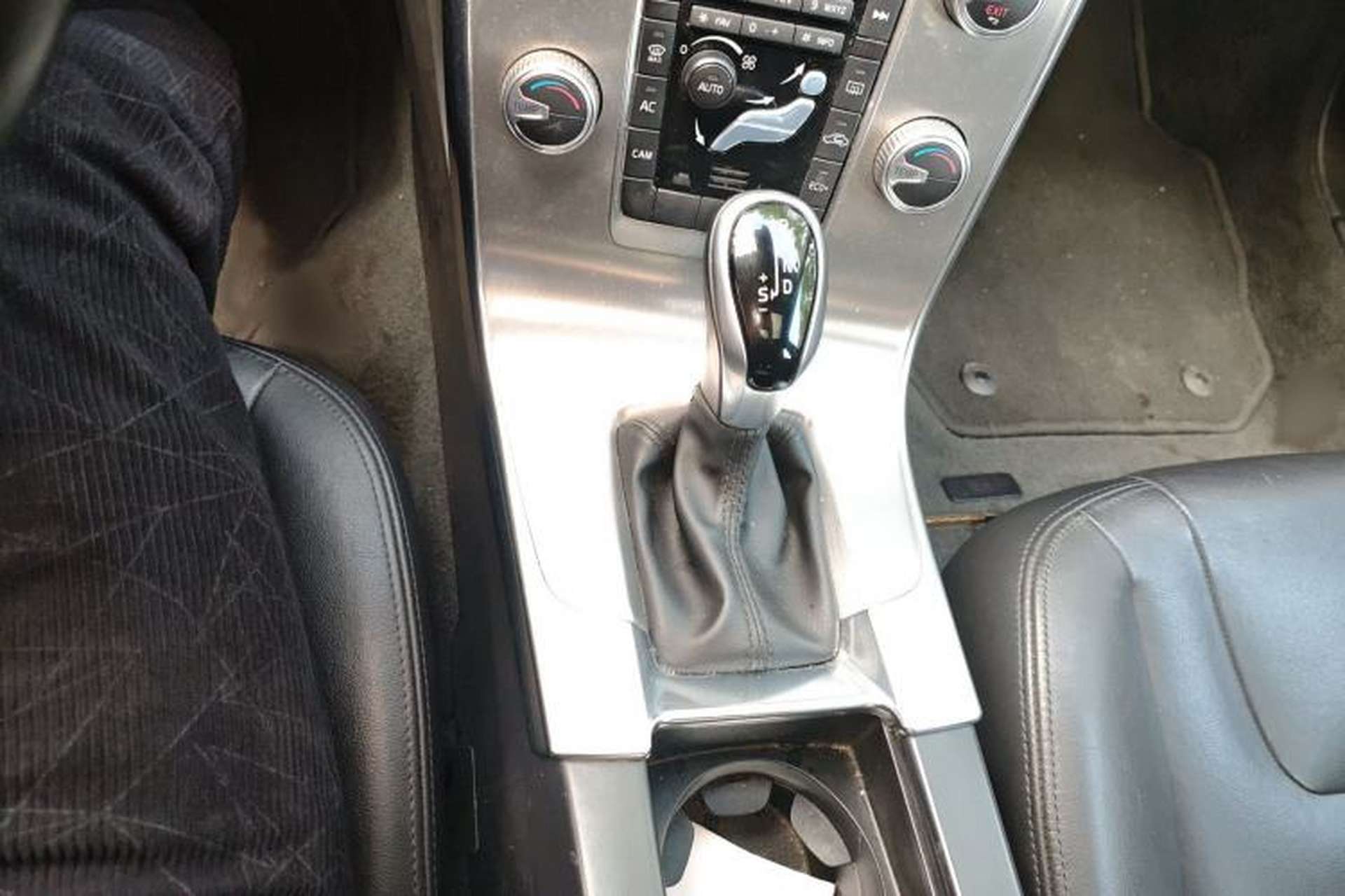 Used Volvo S60 2017 S60L T3 Smart Upgrade Edition Gear Lever