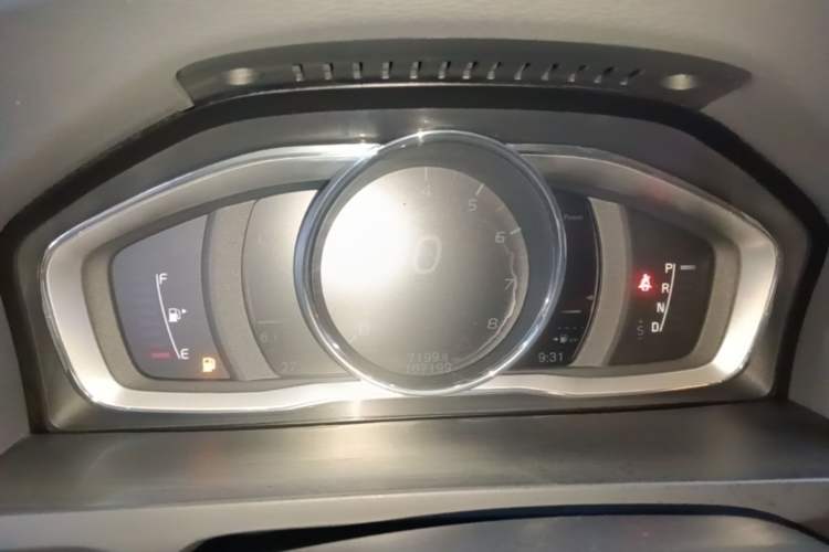 Used Volvo S60 2017 S60L T5 Intelligent Drive Edition Instrument Cluster