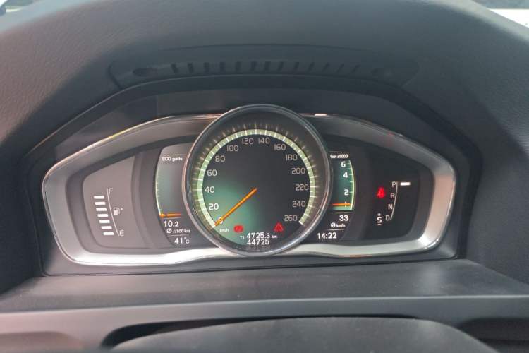 Used Volvo S60 2017 S60L T4 Smart Range Edition Instrument Cluster