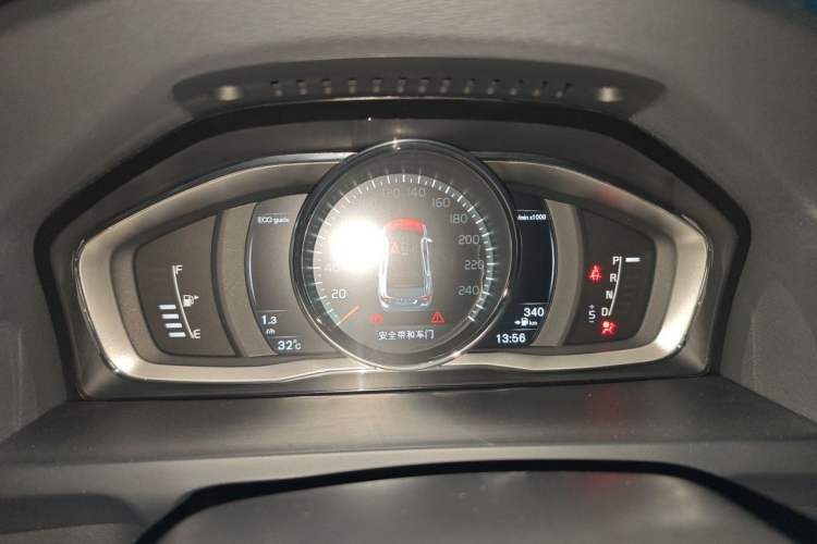 Used Volvo S60 2017 S60L T5 Intelligent Drive Edition Instrument Cluster