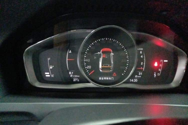 Used Volvo S60 2017 S60L T4 Smart Range Edition Instrument Cluster