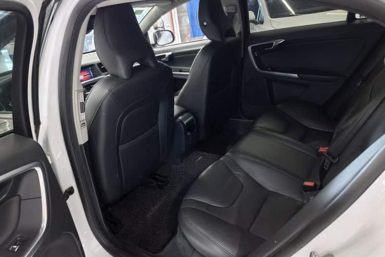 Used Volvo S60 2017 S60L T4 Smart Range Edition Interior 2