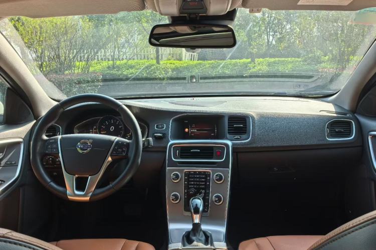 Used Volvo S60 2017 S60L T4 Smart Range Edition Interior 2