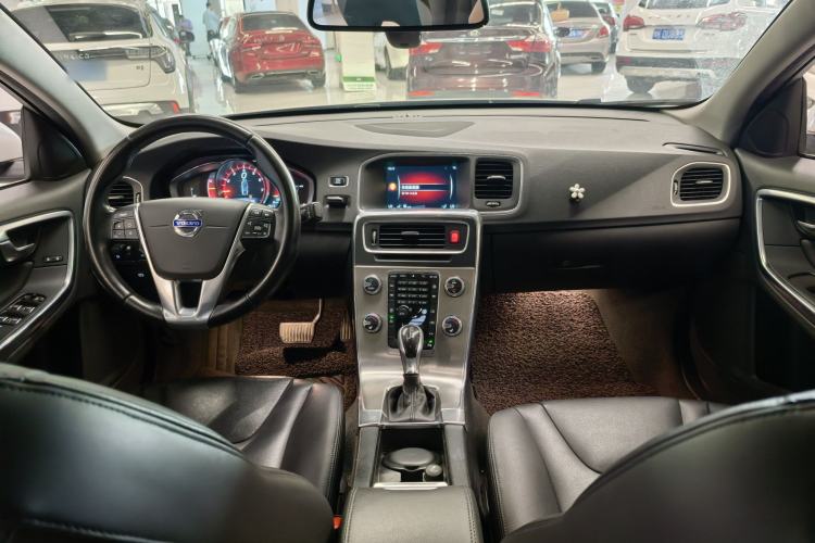 Used Volvo S60 2017 S60L T4 Smart Range Edition Interior 3