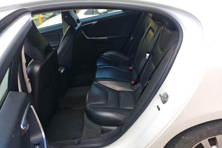 Used Volvo S60 2017 S60L T3 Smart Upgrade Edition Interior 4