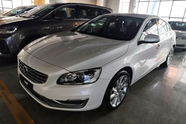 Used Volvo S60 2017 S60L T4 Smart Range Edition Guazi used car, China used car export, Used car for sale, Used cars, Cheapest cars for sale