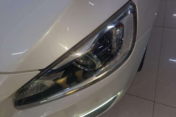 Used Volvo S60 2017 S60L T4 Smart Range Edition Left Front Headlight