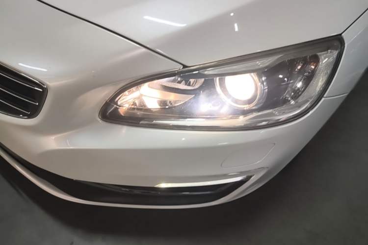Used Volvo S60 2017 S60L T3 Smart Upgrade Edition Left Front Headlight