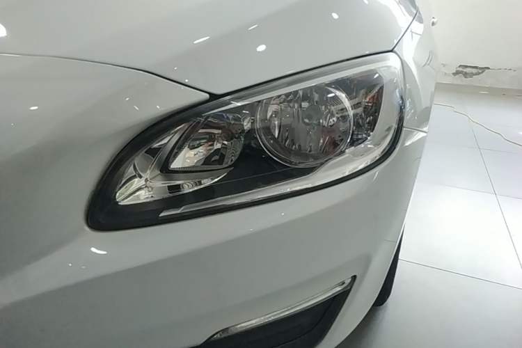 Used Volvo S60 2017 S60L T3 Smart Drive Edition Left Front Headlight