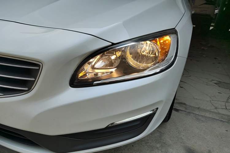 Used Volvo S60 2017 S60L T3 Smart Drive Edition Left Front Headlight