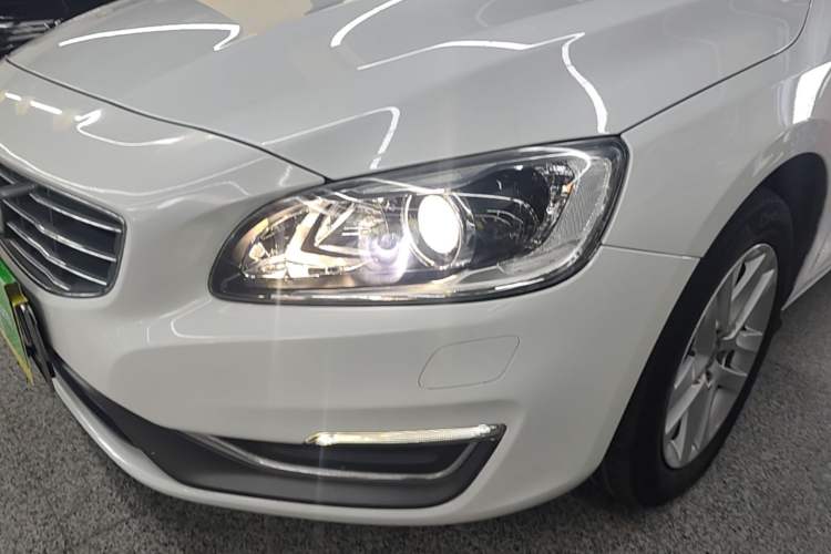 Used Volvo S60 2017 S60L T3 Smart Upgrade Edition Left Front Headlight