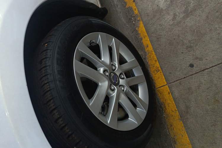 Used Volvo S60 2017 S60L T3 Smart Upgrade Edition Left Front Wheel Hub