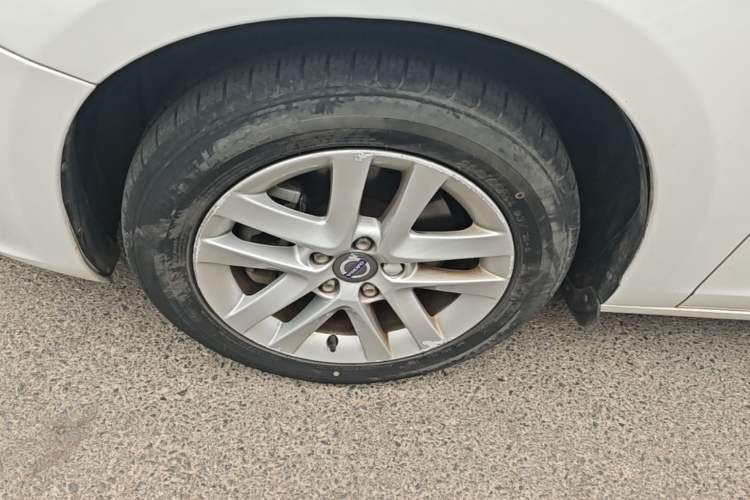 Used Volvo S60 2017 S60L T3 Smart Upgrade Edition Left Front Wheel Hub