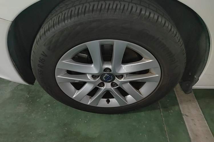 Used Volvo S60 2017 S60L T3 Smart Upgrade Edition Left Front Wheel Hub