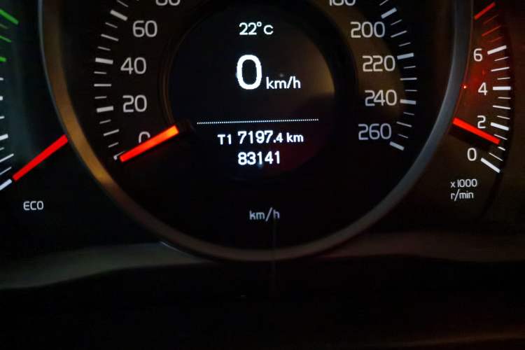 Used Volvo S60 2017 S60L T3 Smart Upgrade Edition Odometer Close Up